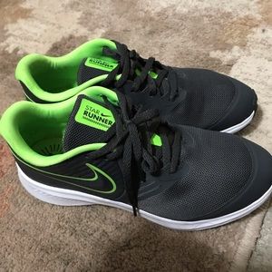 Nike Star Runner youth size 6